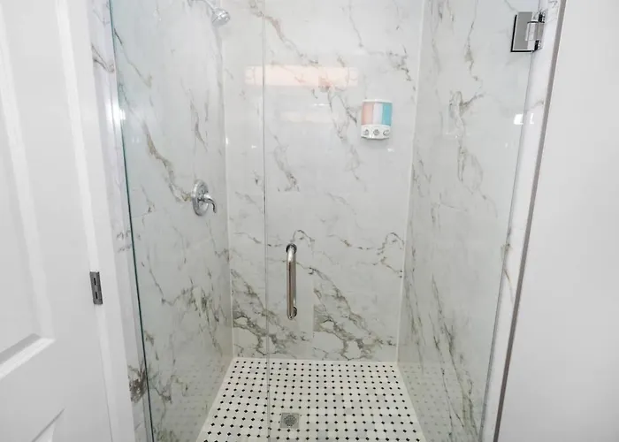 Apartment Spacious 3br Near United Center & Medical District Chicago