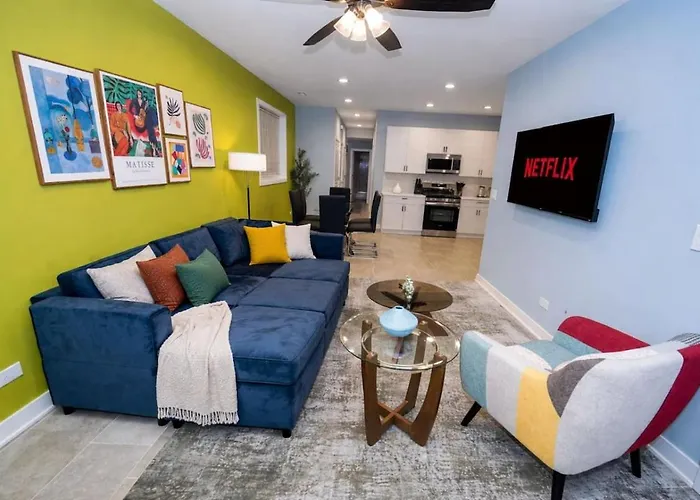 Spacious 3br Near United Center & Medical District